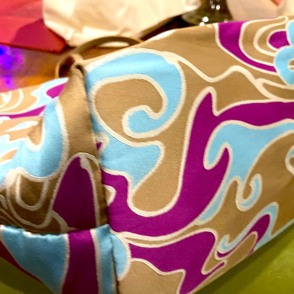 Fendi tote in great condition beautiful swirl colors. - Picture 6 of 10